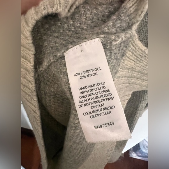 Cynthia Rowley Medium women’s lambs wool blend gray cowl neck sweater dress - Picture 9 of 10